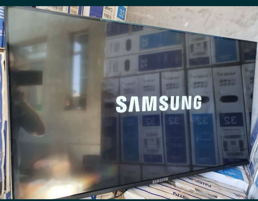 Телевизор -43 Samsung Smart TV
