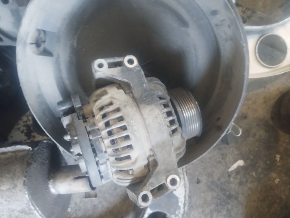 Части втора употреба за товарни автомобили с гаранция Ман ДАФ Мерцедес