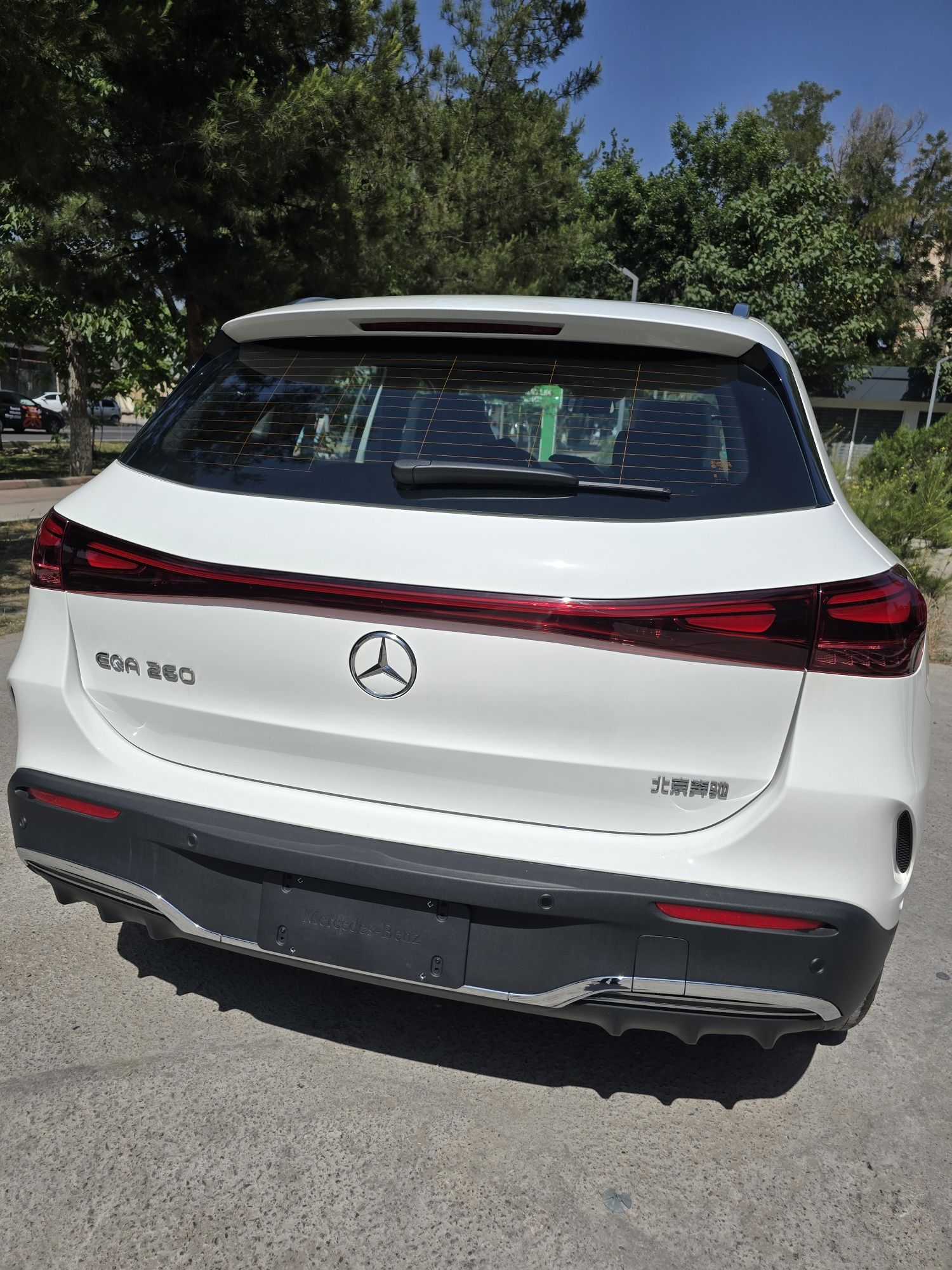 Mersades benz eqa260