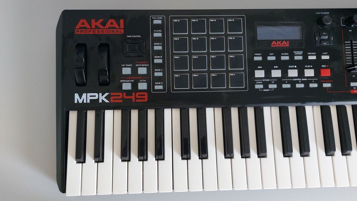 MIDI клавиатура/keyboard Akai MPK 249