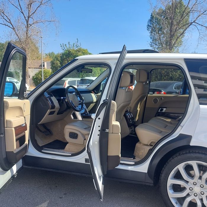 Range Rover Vogue 3.0d 258cp / Bate MOTORU/ Pret 15..000€  FIX FIX