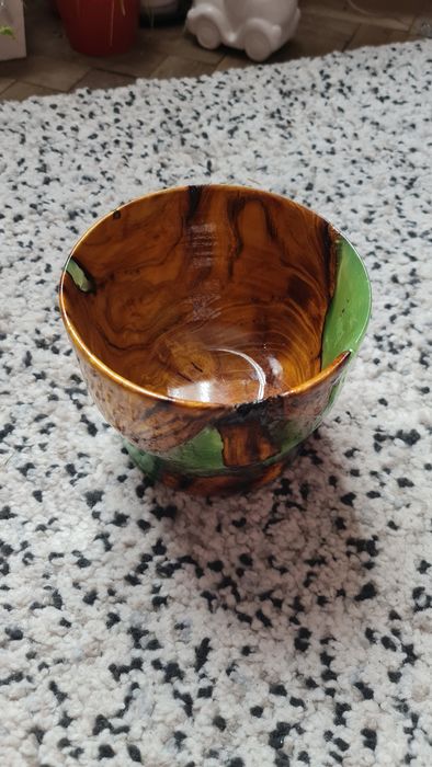Vând bol lemn cu rășină