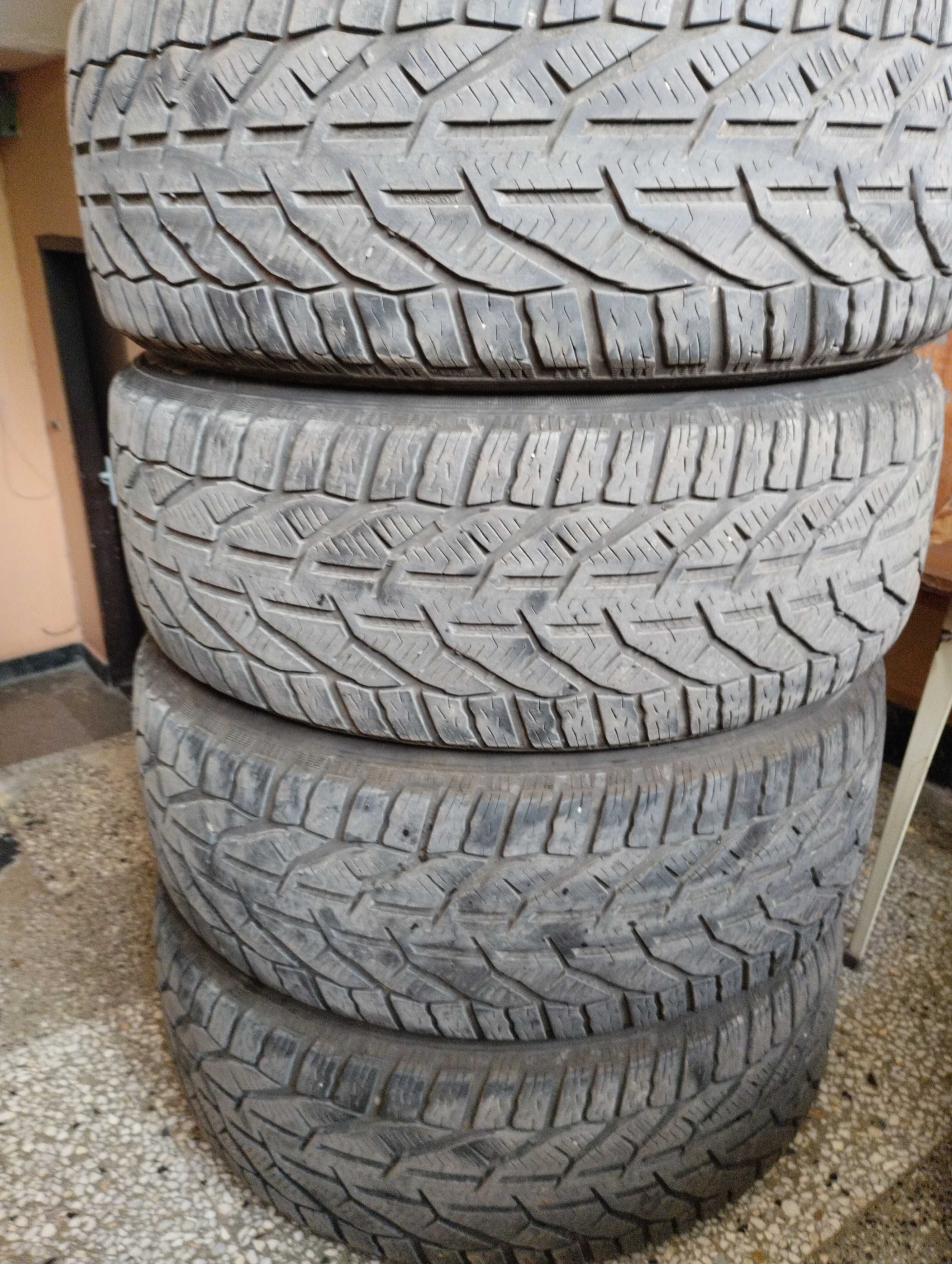 Зимни гуми 215/50/17 RIKEN dot 3322