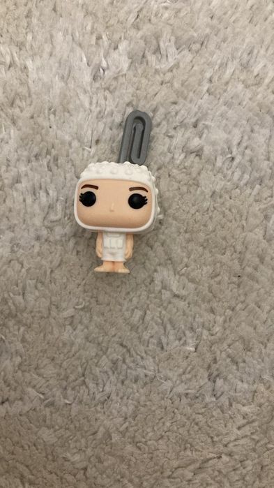 Фигурка оди-011 из киндера очень странные дела