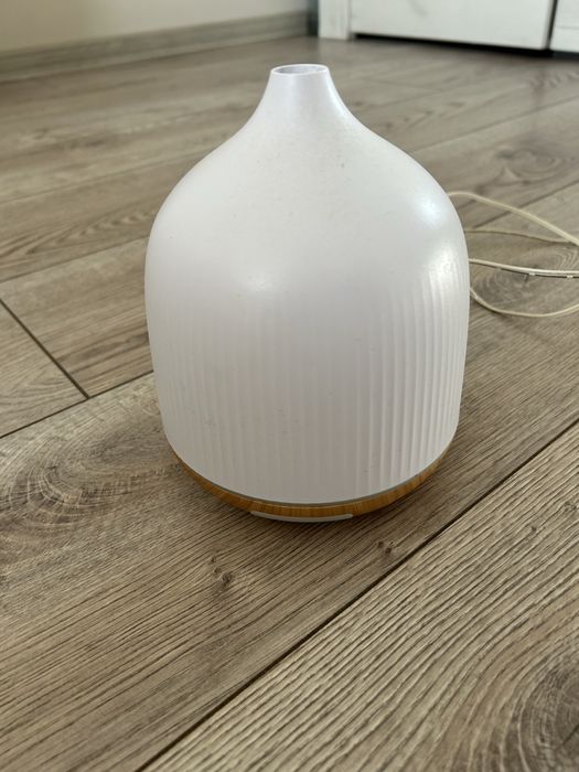 Арома дифузер с воден резервоар