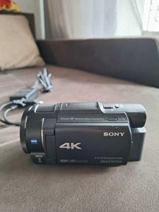 Видеокамера SONY FDR-AX33 4K Handycam