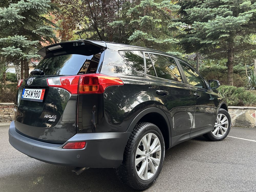 Toyota Rav4 2.0 D-4D, 4x4 , 124 к.с.,01. 2015 г, Пълна серв. история !