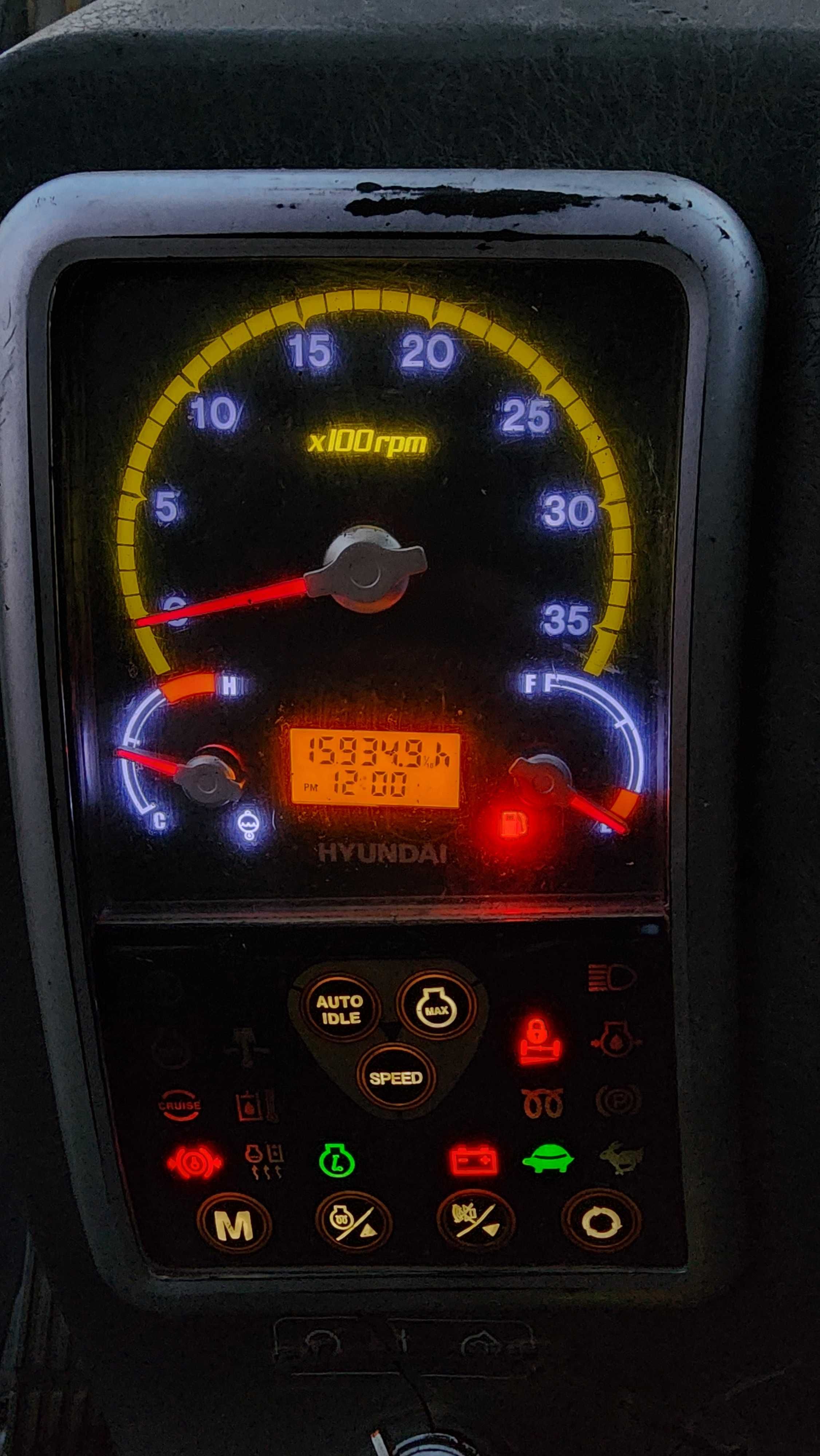 Продается Экскаватор HYUNDAI ROBEX 55W (СРОЧНО) Hyundai ekskavator 55W