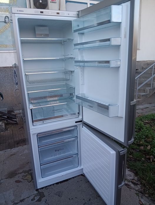 XXL иноксов комбиниран хладилник с фризер Бош Bosch 2 години гаранция