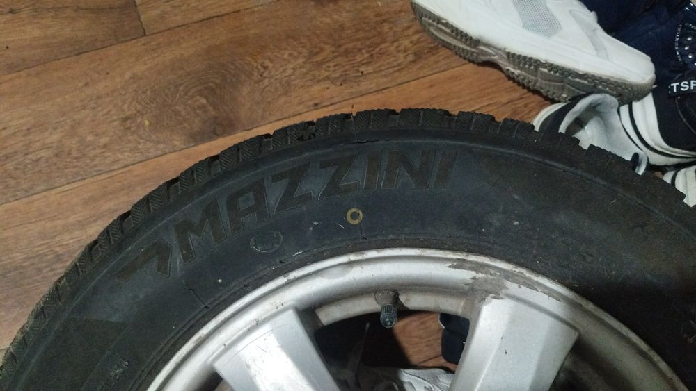Продам Диски с шинами
