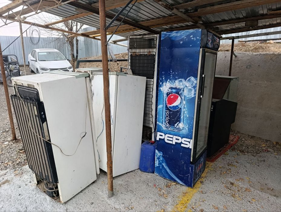 Haladelnik sotiladi  hammasi ishlidi rabochiy