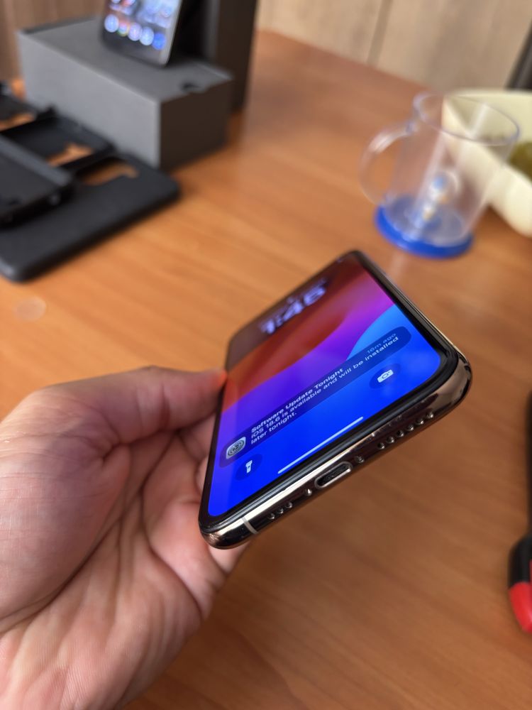 Iphone XS 256GB отключен.