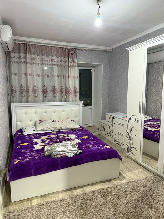 Продам спальный гарнитур