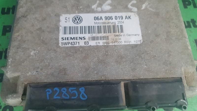 Calculator ecu Volkswagen Golf 4 1997-2005 06a906019ak
