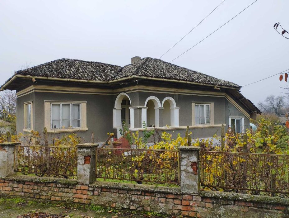 Продавам къща в с.Сребърна