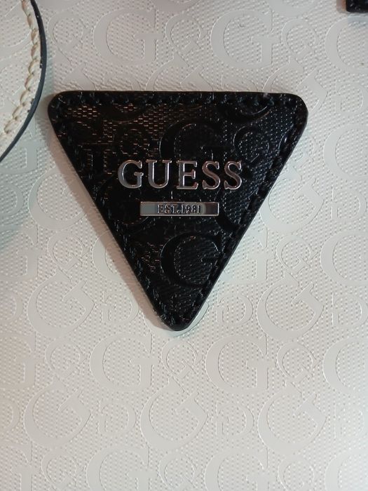 Guess, superba, origibala, fara defecte