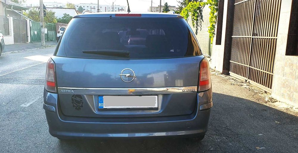Opel Astra H 1.7 CDTI functioneaza impecabil anvelope iarna