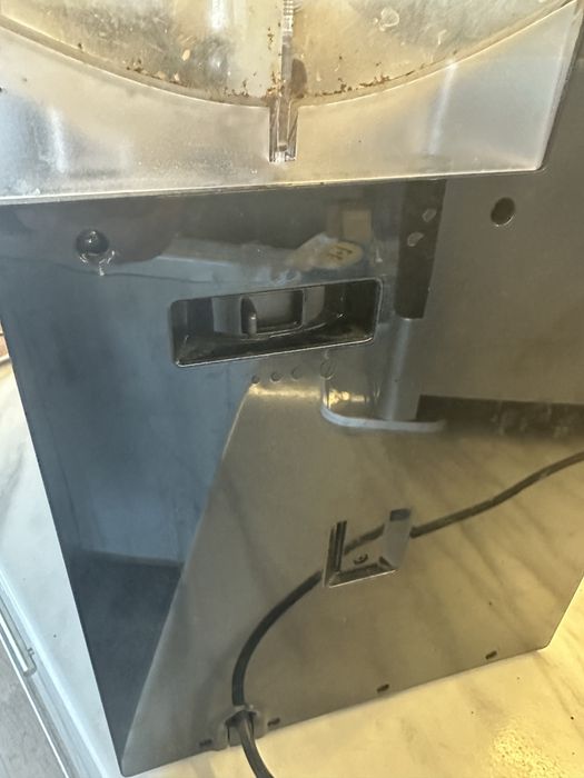 Продавам  кафемашина Melitta Caffeo CI