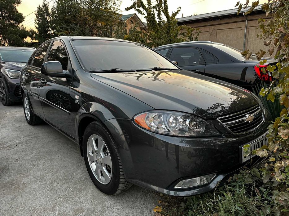 Gentra Люк Абс бор Фулл  Краска тоза идеал ҳолатда!