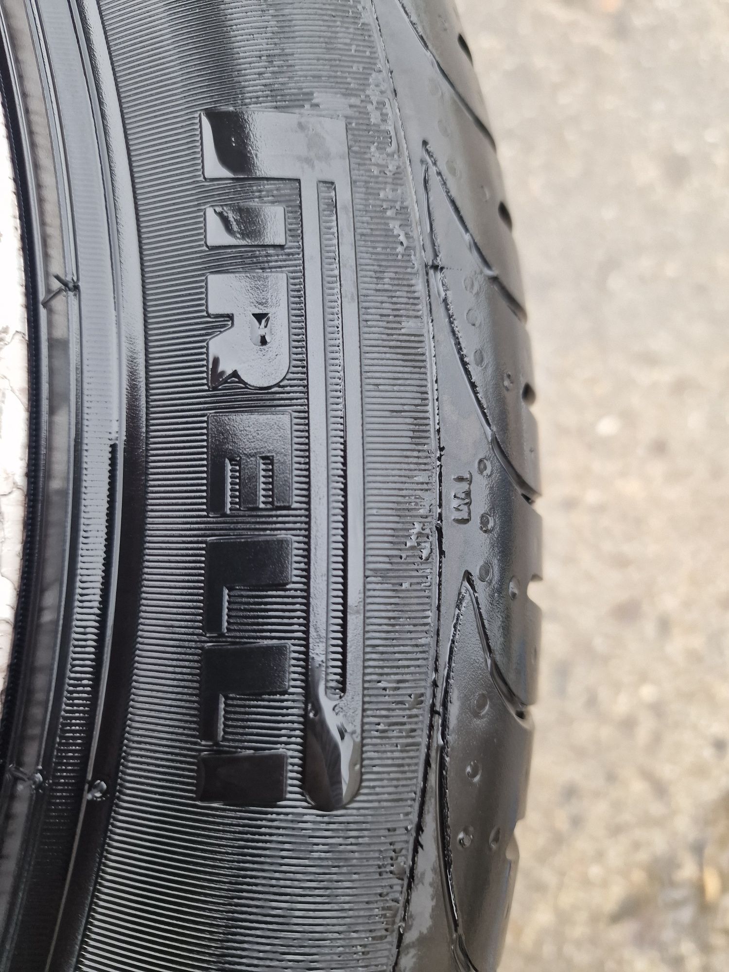 Roti Volkswagen 235/45 R17 vara