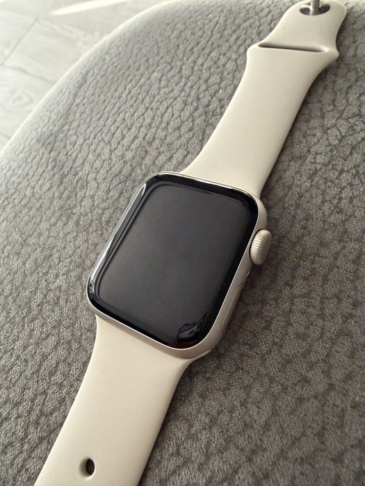 Apple Watch SE2 v3 GPS, 40 мм, S/M, Starlight Aluminum