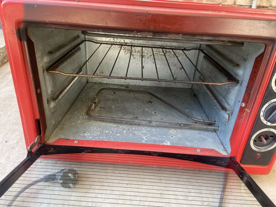 Әсел пеш істейді