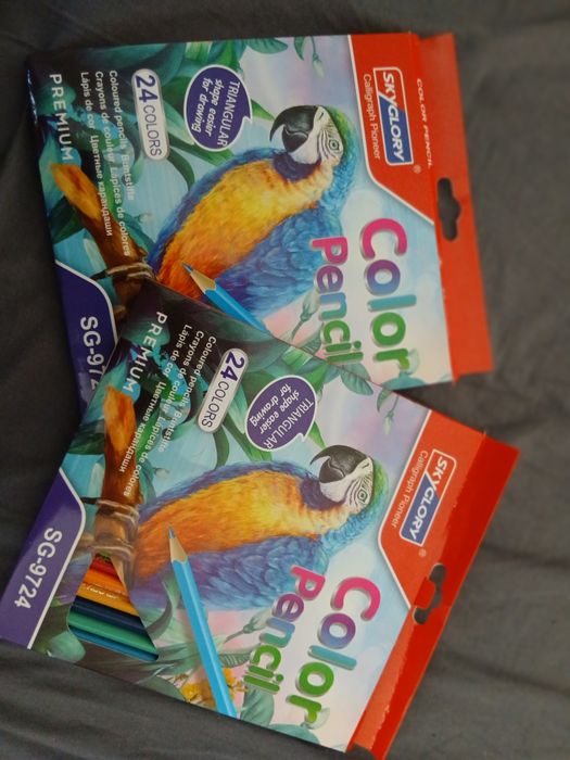 Set de 24 creioane colorate