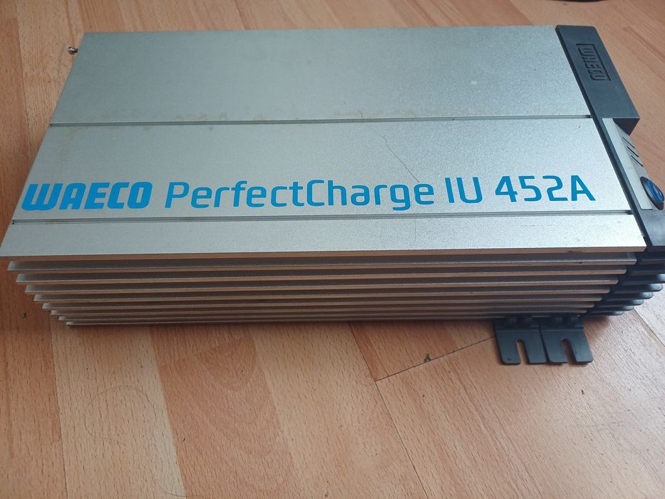 Redresor Waeco incarca 3 baterii simultan max.500ah