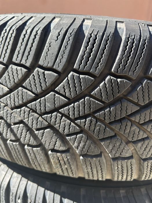 Vand anvelope iarna Bridgestone 195/65/15 clasa A aderenta