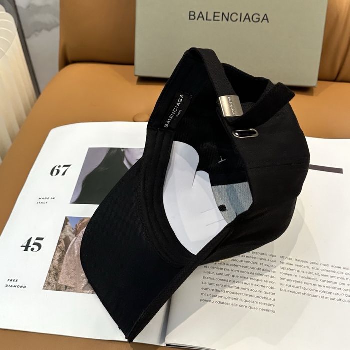 Дънкови шапки с лого