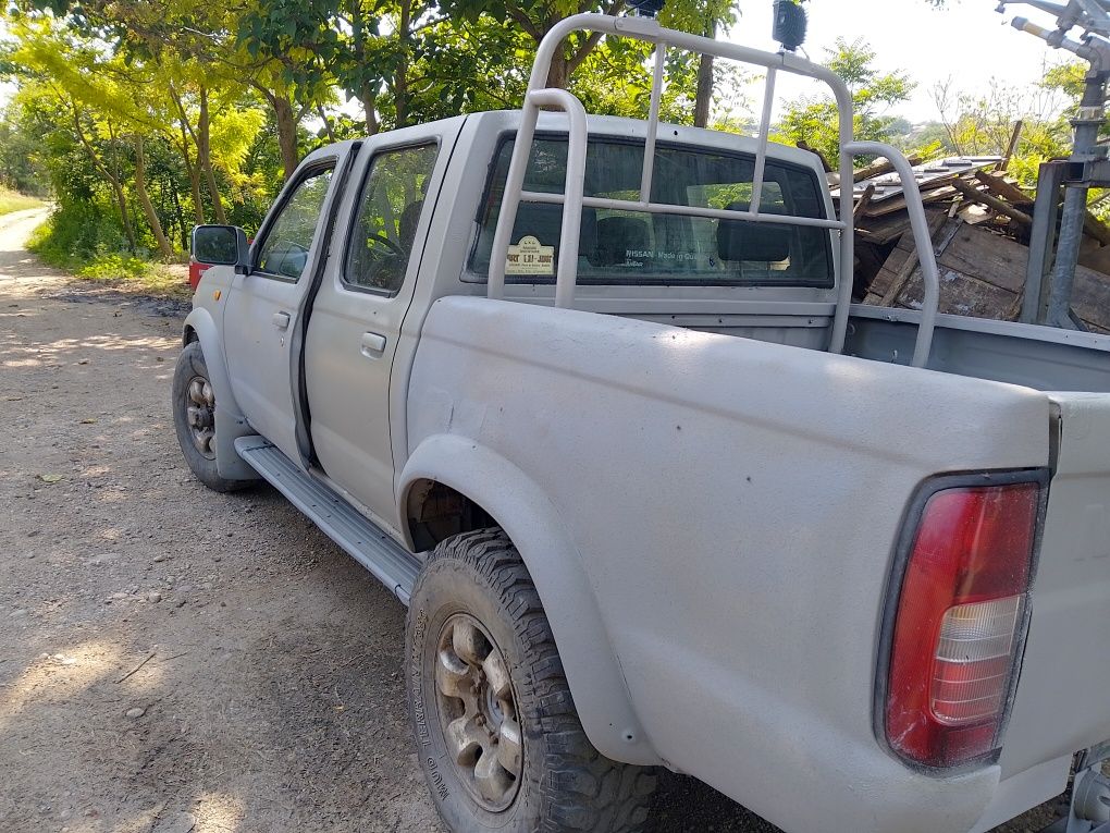 Nissan Navara 4x4 2.5 an 2ooo