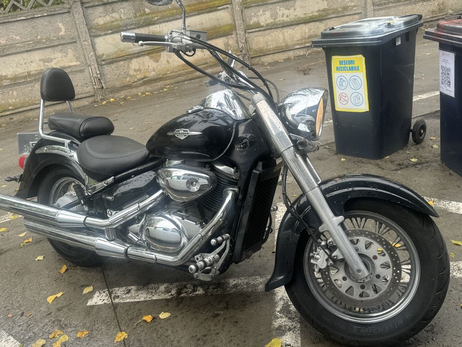 Suzuki intruder c800