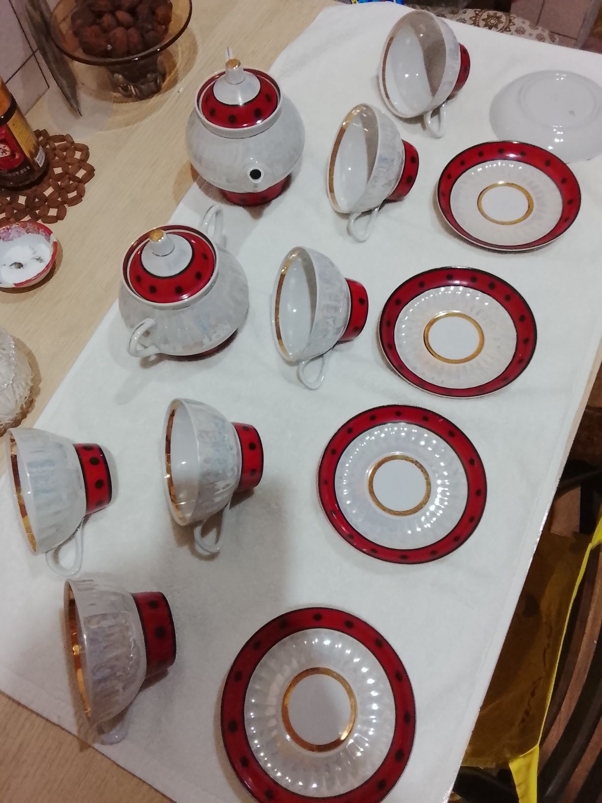Продам сервиз чайный