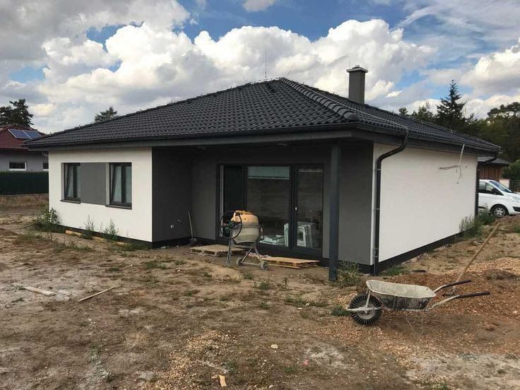 Casa, garaje auto, containere pe structura metalica si panou sandwich