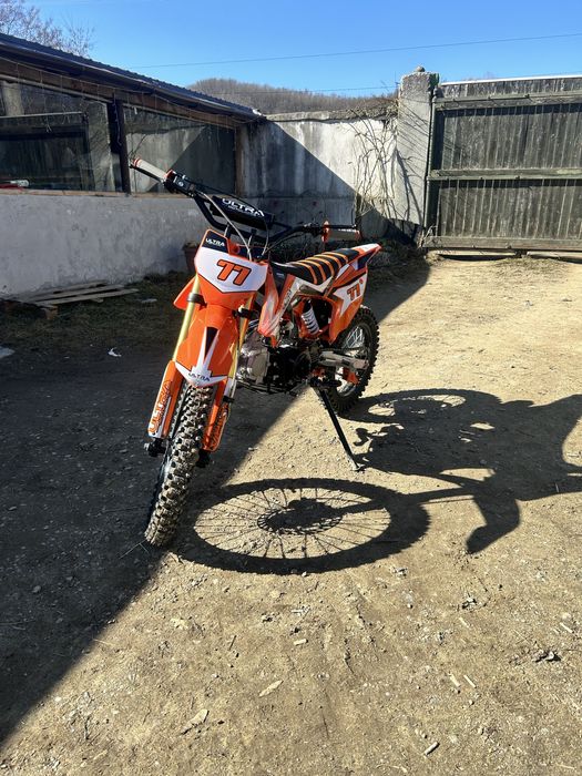 Vând motocross ULTRA 125