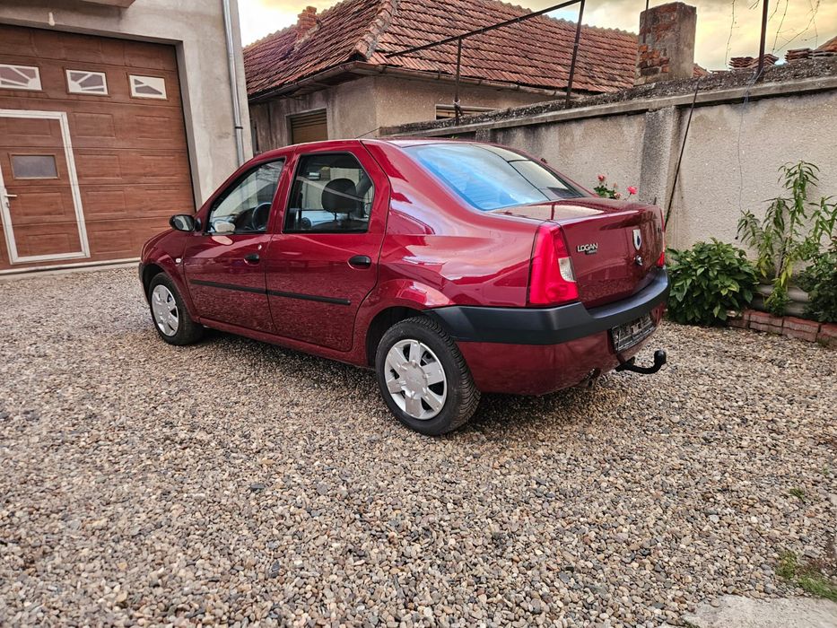 Dacia Logan 2008 limuzina 1.6 mpi special laureate Climă