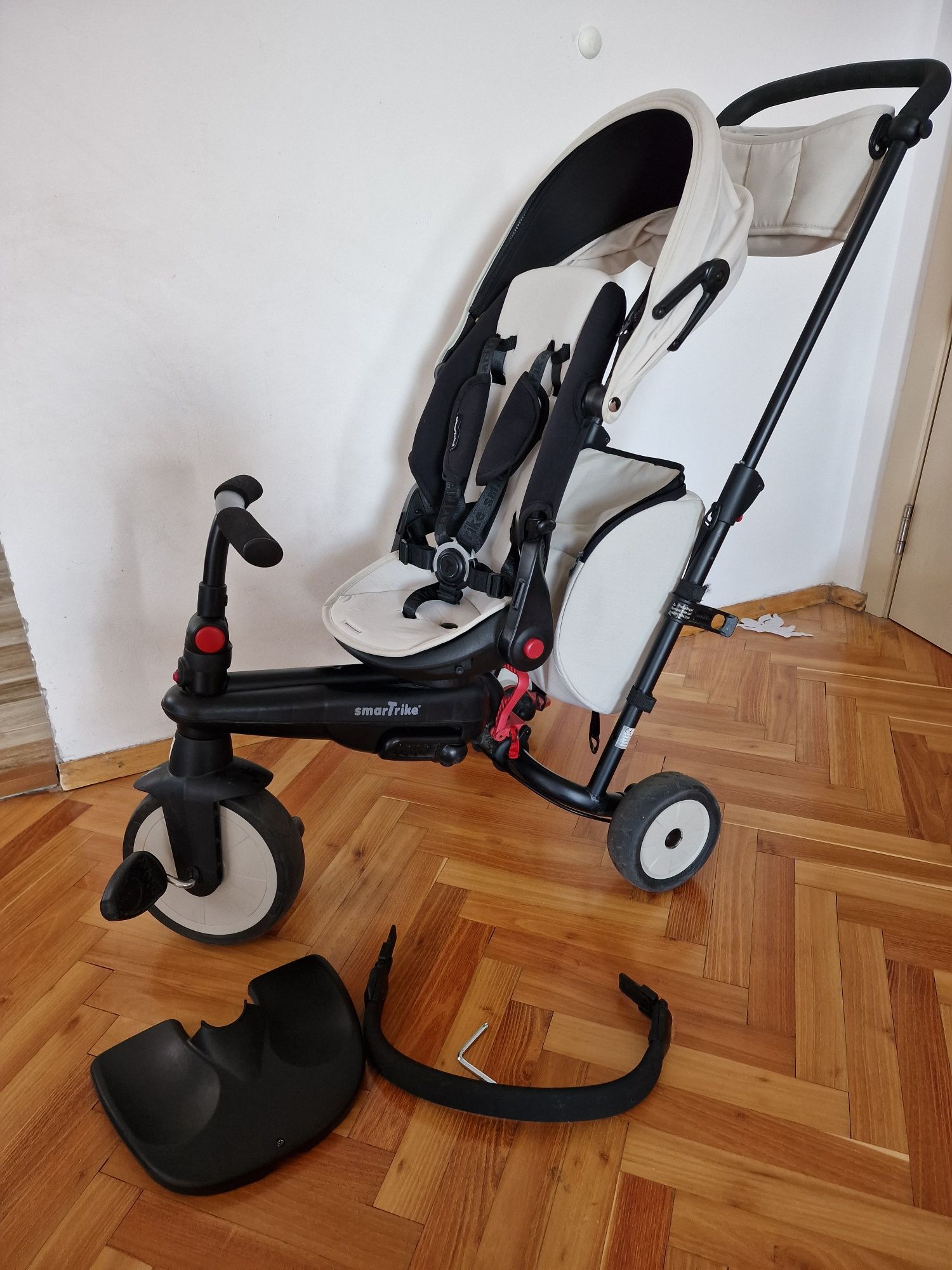 Триколка SmarTrike 8 в 1