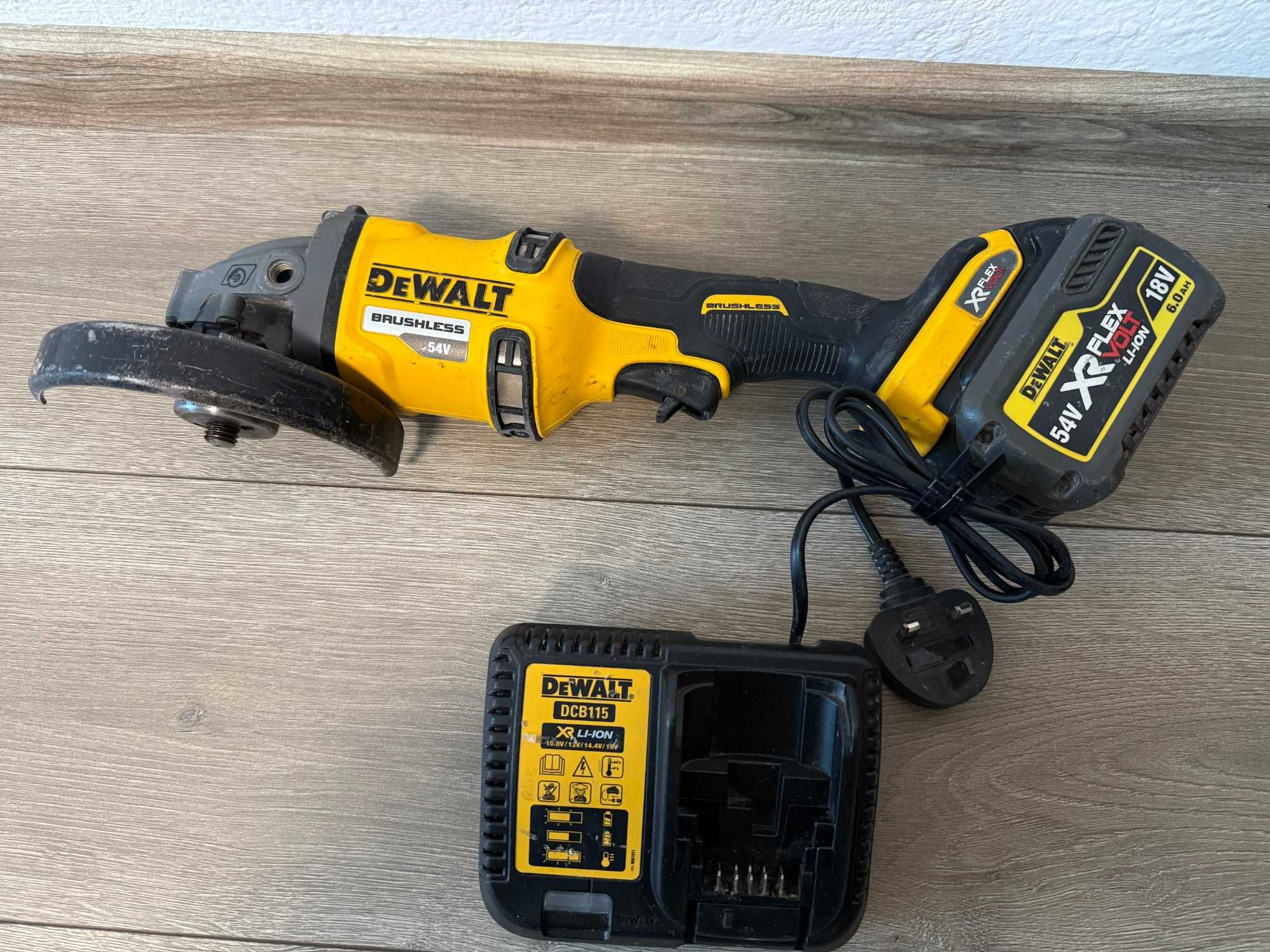 Флекс Dewalt DCG414