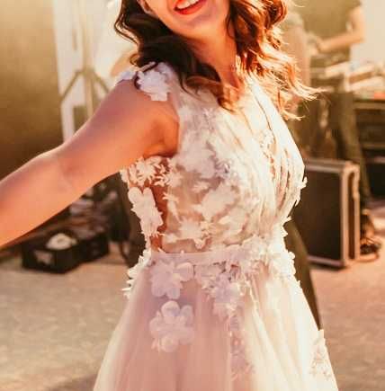 Rochie de mireasa diafana