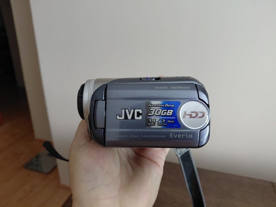 Цифровая видео камера JVC (япония) с жестким диском 30гб