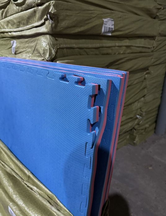 Tatami mat sotiladi narxini kelshamiz
Qalinliklari 
2 sm
2.5