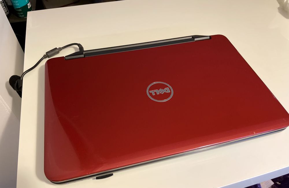 Laptop Dell Inspiron N5040 in stare buna, perfect functional