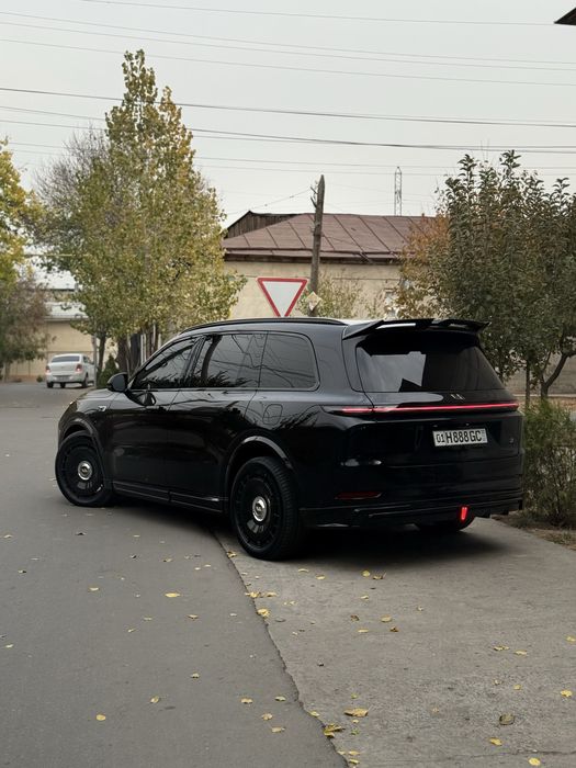 Продается Lixiang L9 Ultra 2024