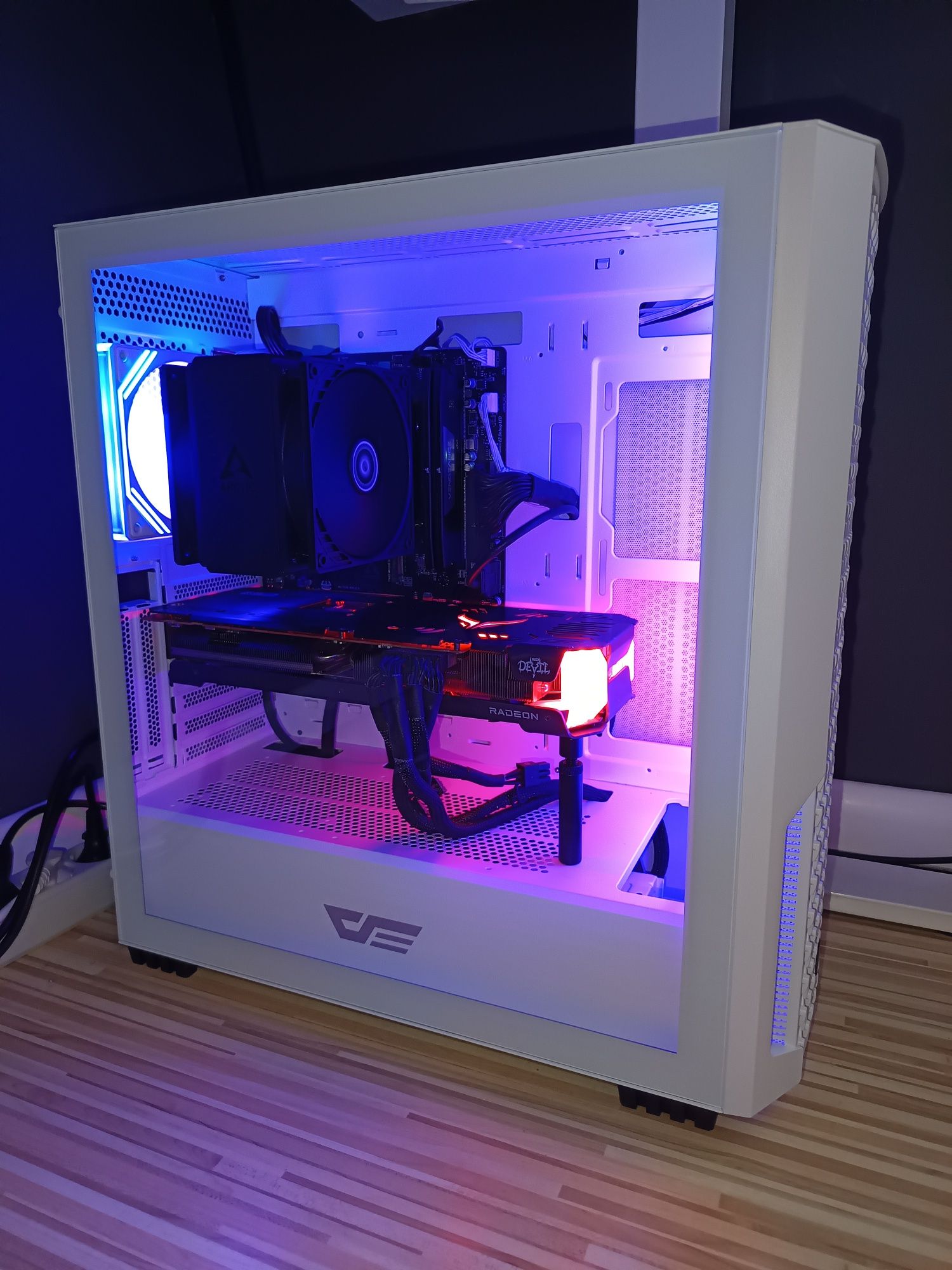 PC Gaming / Ryzen 7 7700 / RX 6700 XT 12GB / 64GB DDR5 / SSD 1TB M.2