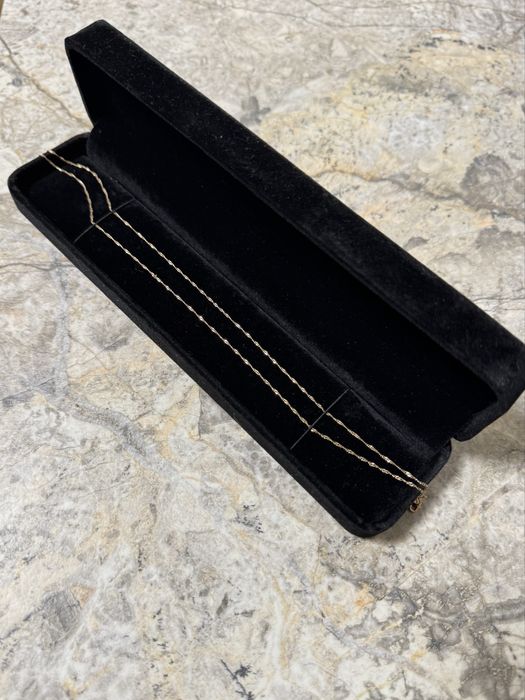 Красива златна верижка