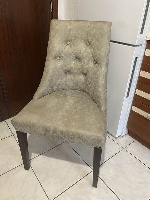 Трапезен стол 4 бр.