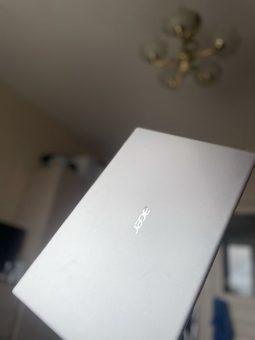 Продам ноутбук acer swift-1. В отличном состоянии!