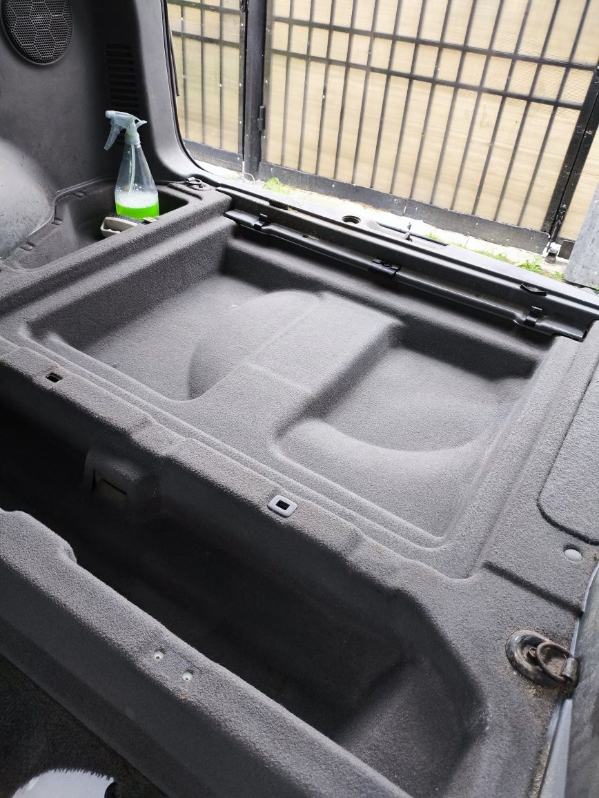 Detailing auto la domiciliu