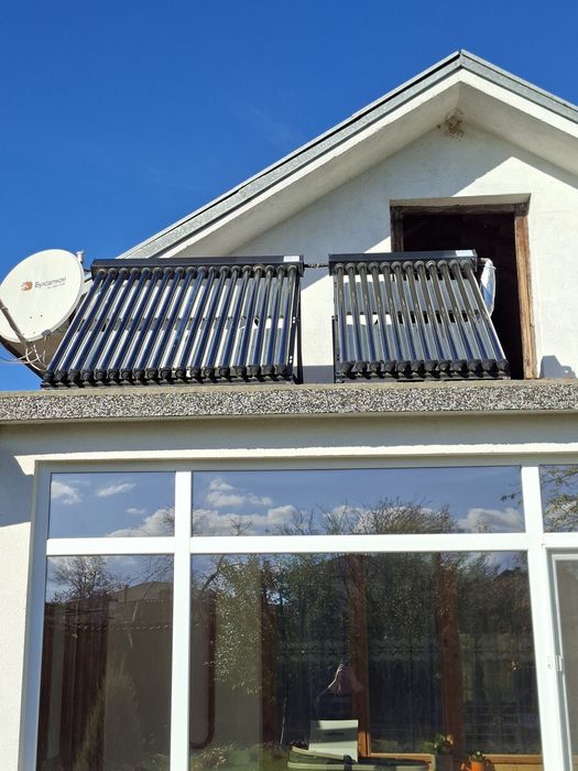 Вакумно слънчев колектор