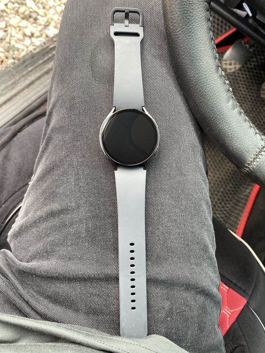 Смарт-часы Samsung Galaxy Watch6 44 мм графитовый-черный